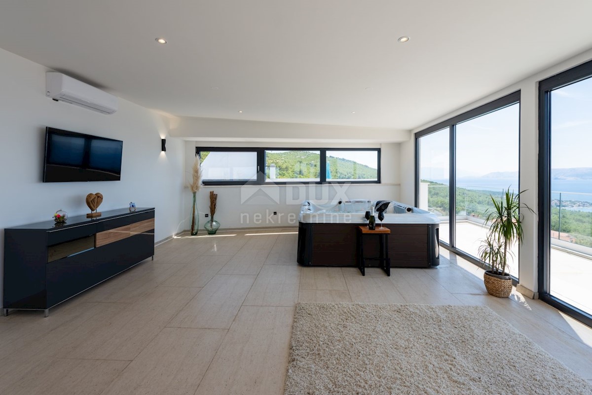 CRIKVENICA - Villa moderna con vista panoramica sul mare!