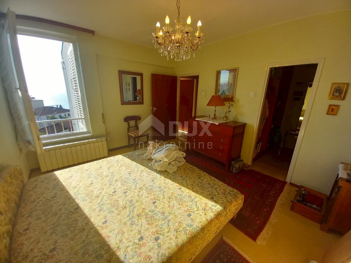 OPATIJA, CENTRO - casa indipendente con bella vista e giardino nel centro di Opatija