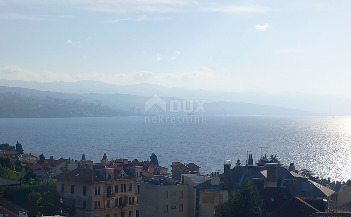 OPATIJA, CENTRO - casa indipendente con bella vista e giardino nel centro di Opatija