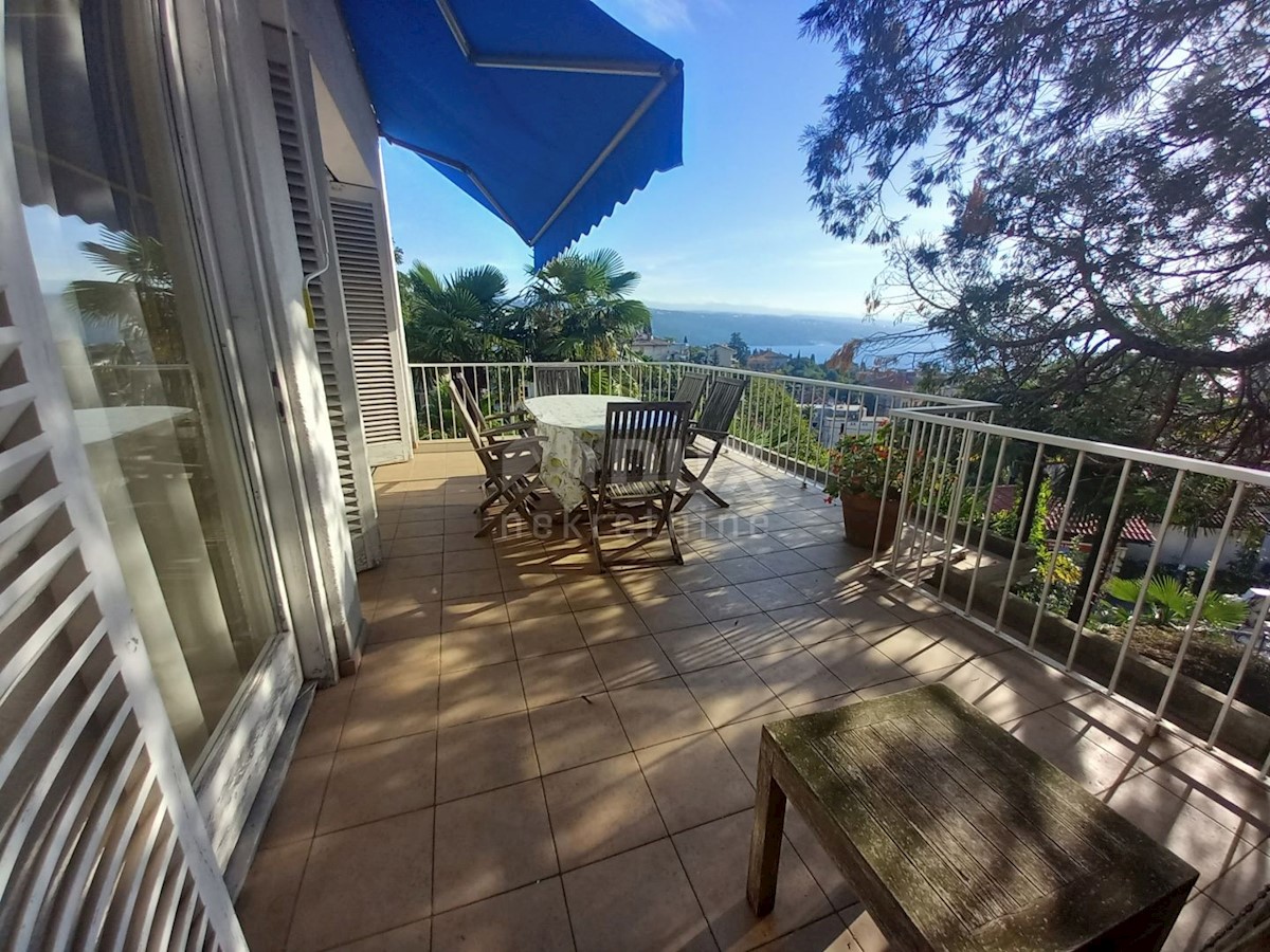 OPATIJA, CENTRO - casa indipendente con bella vista e giardino nel centro di Opatija
