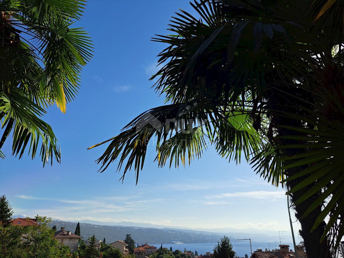 OPATIJA, CENTRO - casa indipendente con bella vista e giardino nel centro di Opatija