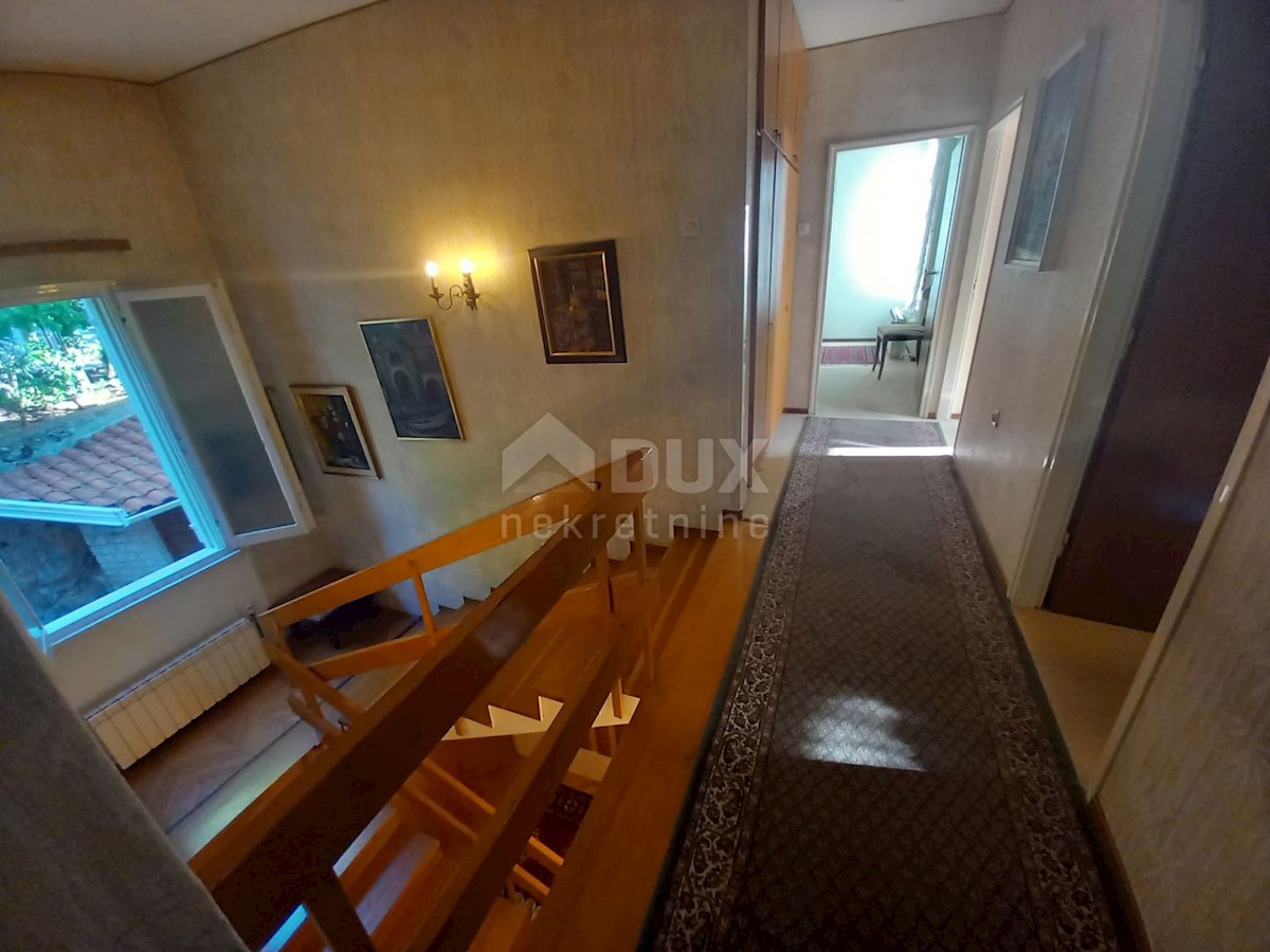 OPATIJA, CENTRO - casa indipendente con bella vista e giardino nel centro di Opatija