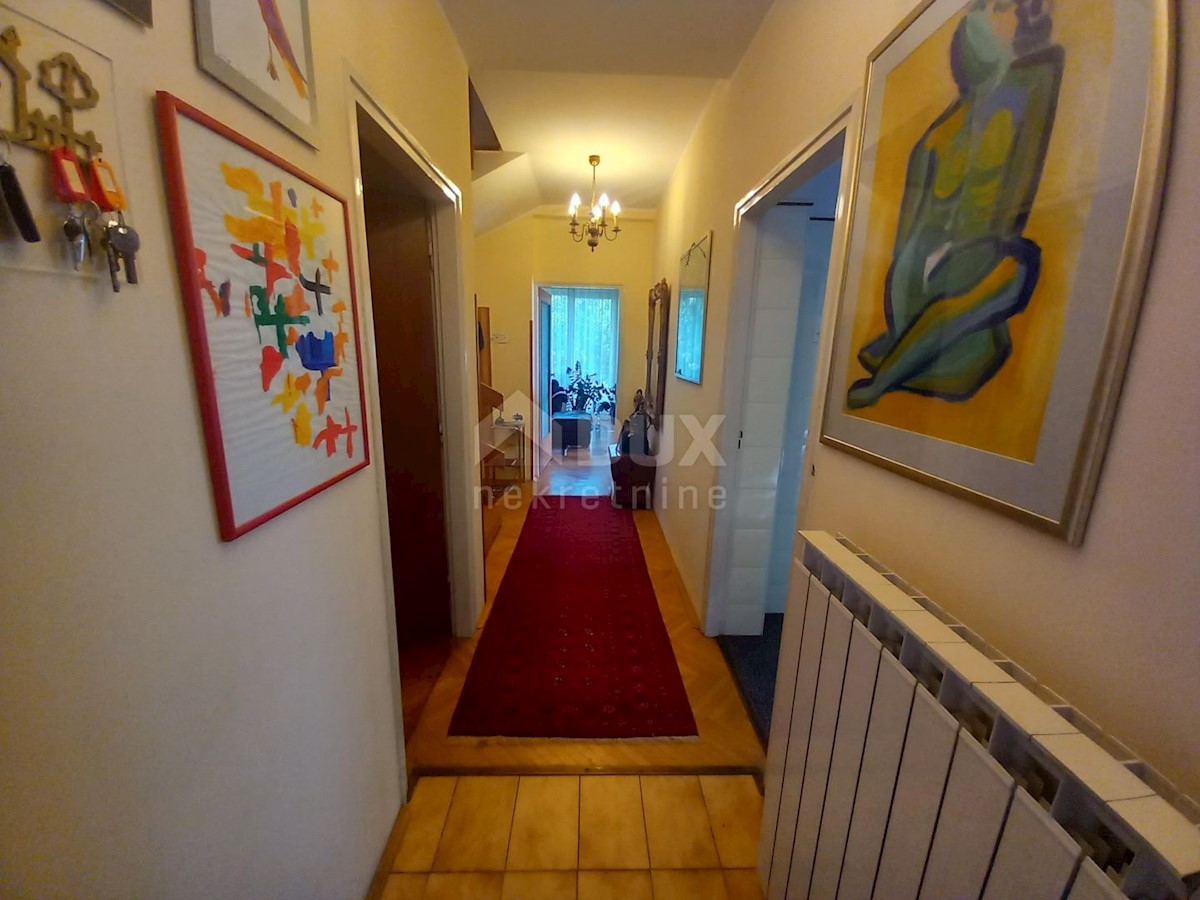 OPATIJA, CENTRO - casa indipendente con bella vista e giardino nel centro di Opatija