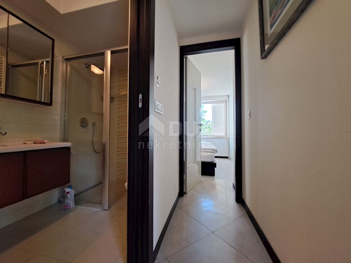 OPATIJA, CENTRO - casa indipendente con bella vista e giardino nel centro di Opatija