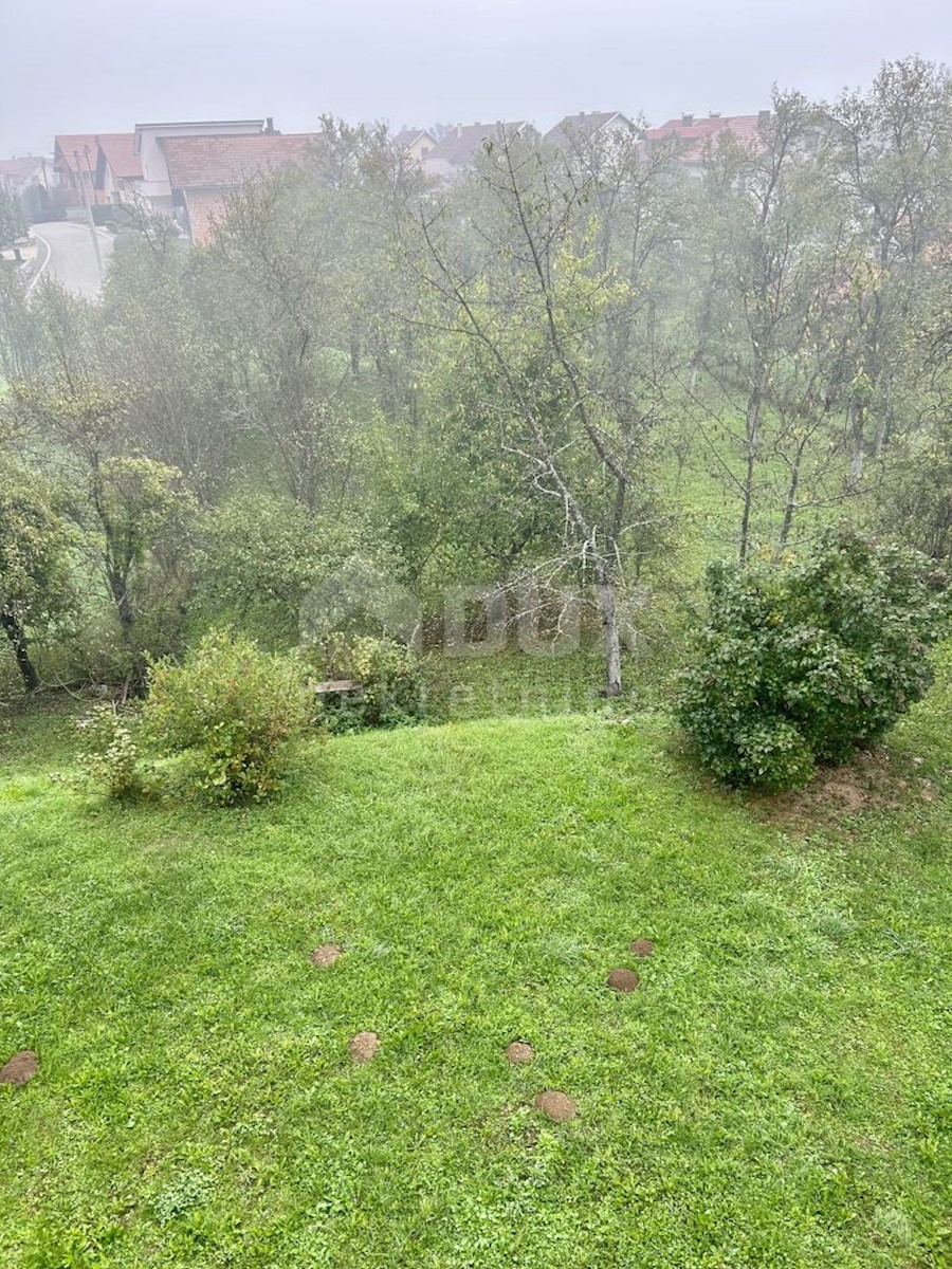 OTOČAC - Casa con ampio giardino e 2 cantieri