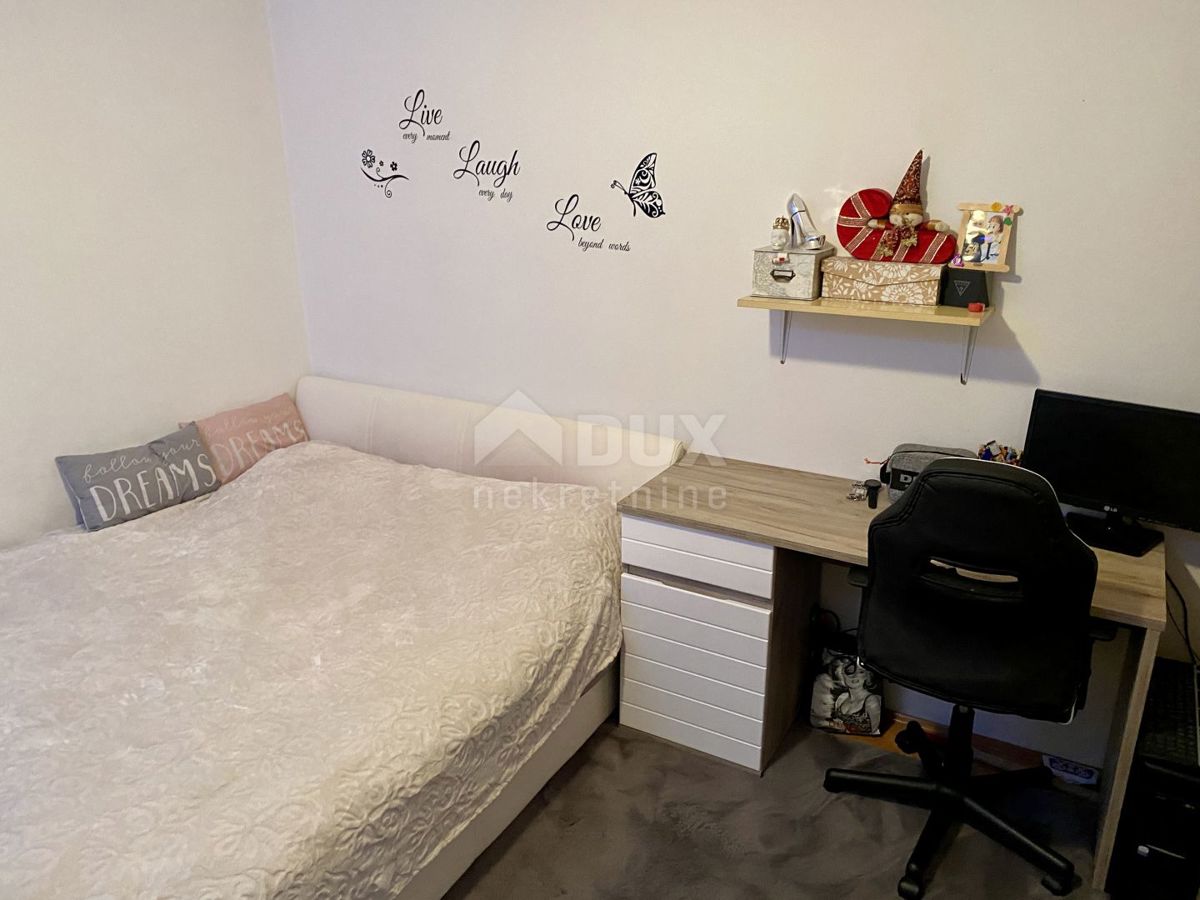 RIJEKA, KRNJEVO - Casa con giardino e 2 locali commerciali