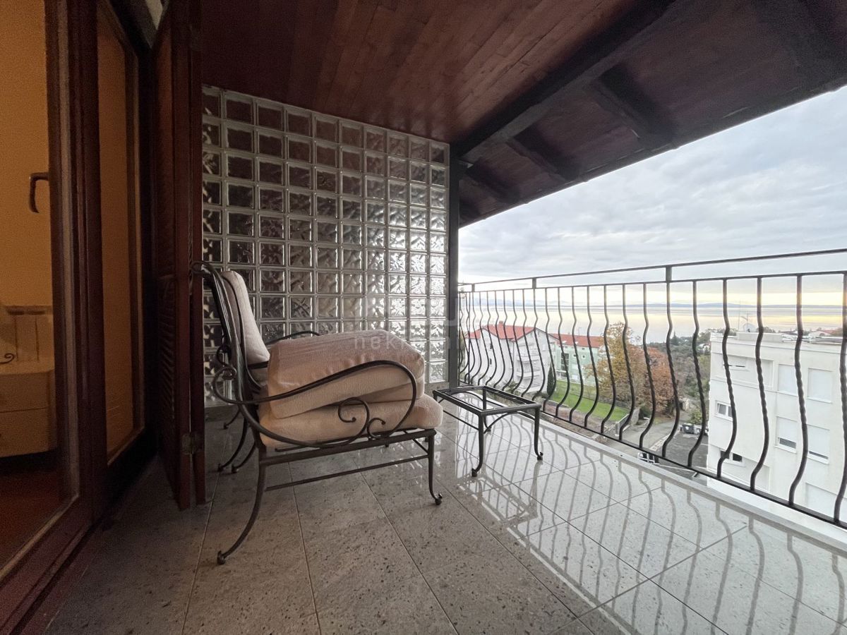OPATIJA, IČIĆI - appartamento su due piani con garage, tre logge e vista sul mare