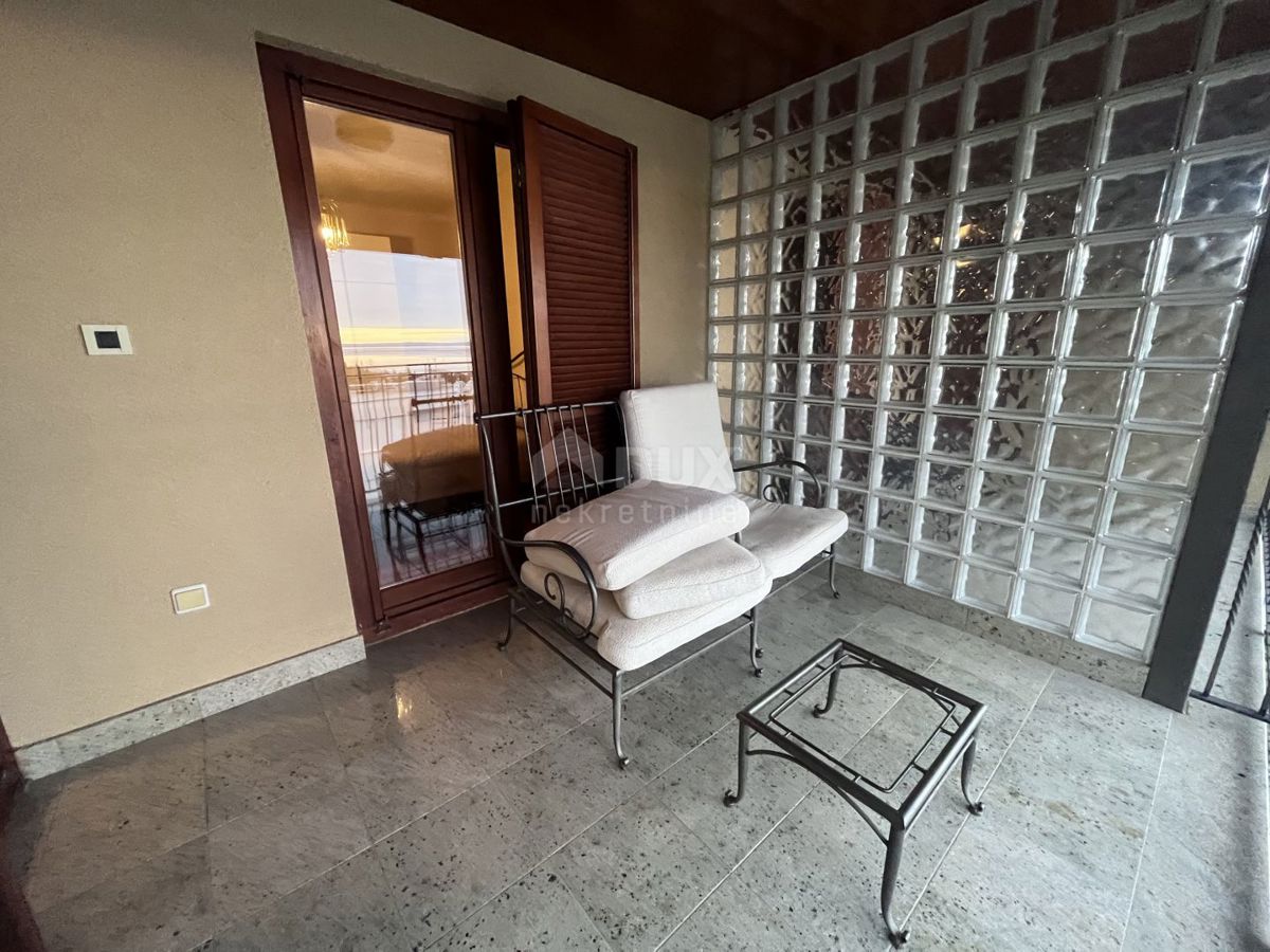 OPATIJA, IČIĆI - appartamento su due piani con garage, tre logge e vista sul mare