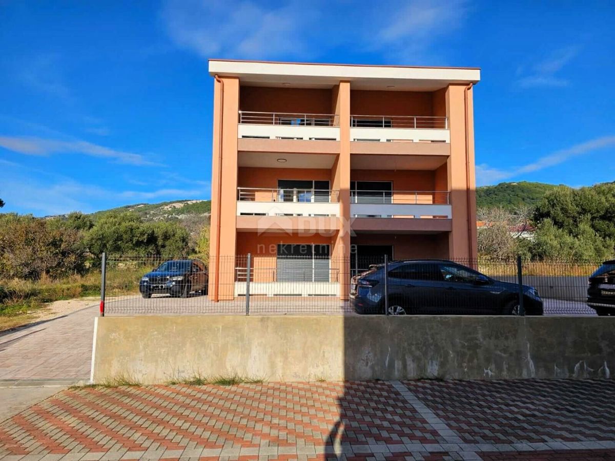 ISOLA DI RAB, BANJOL - Appartamento in mansarda di 80m2 con soppalco