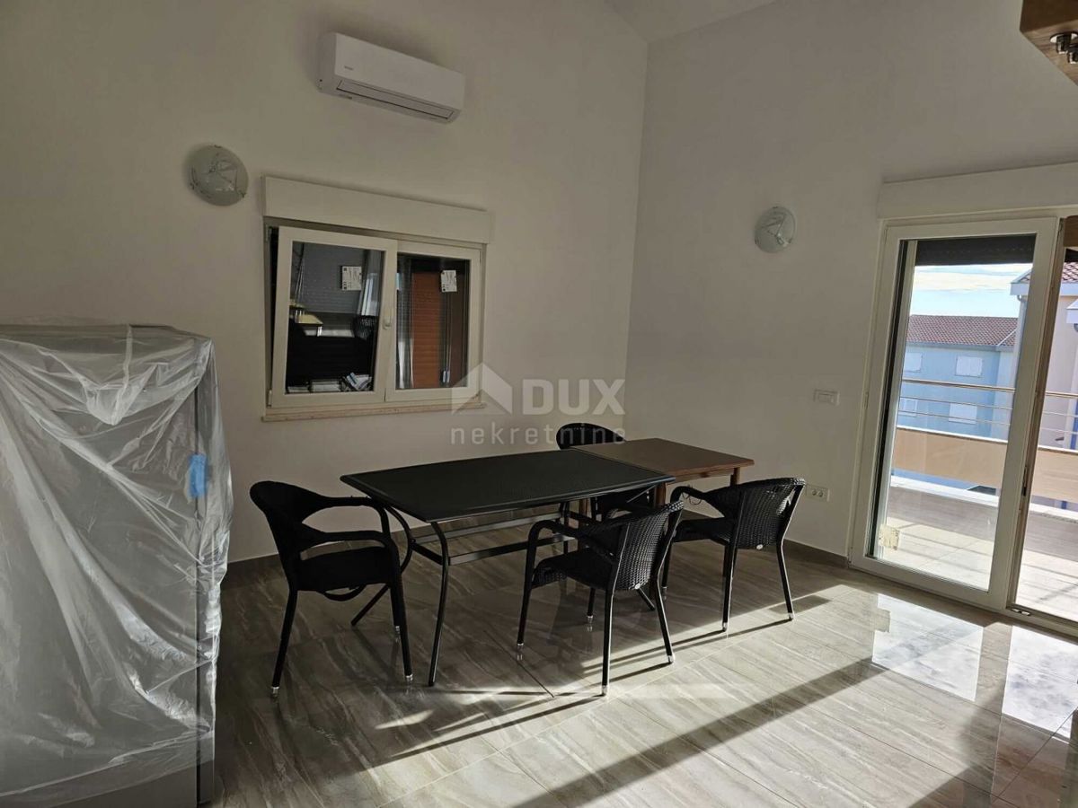 ISOLA DI RAB, BANJOL - Appartamento in mansarda di 80m2 con soppalco