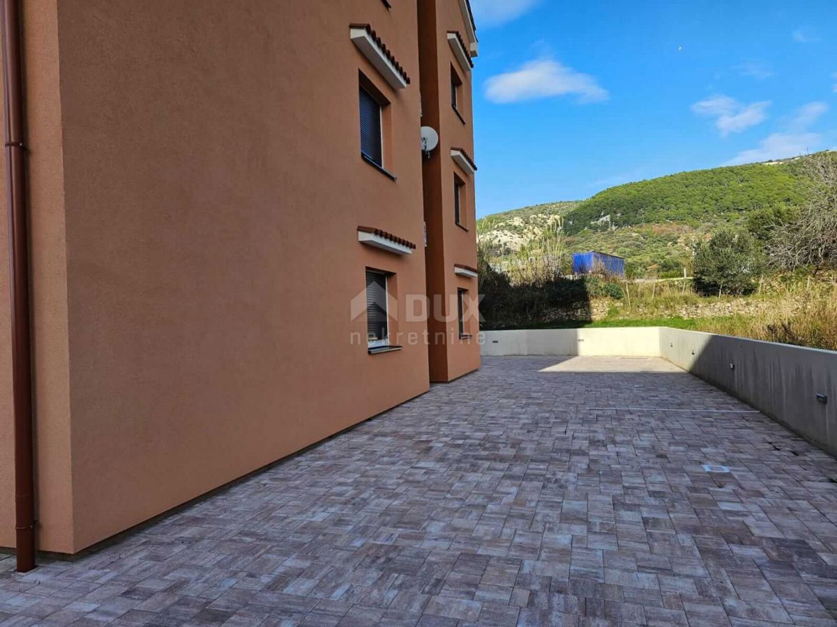 ISOLA DI RAB, BANJOL - Appartamento in mansarda di 80m2 con soppalco