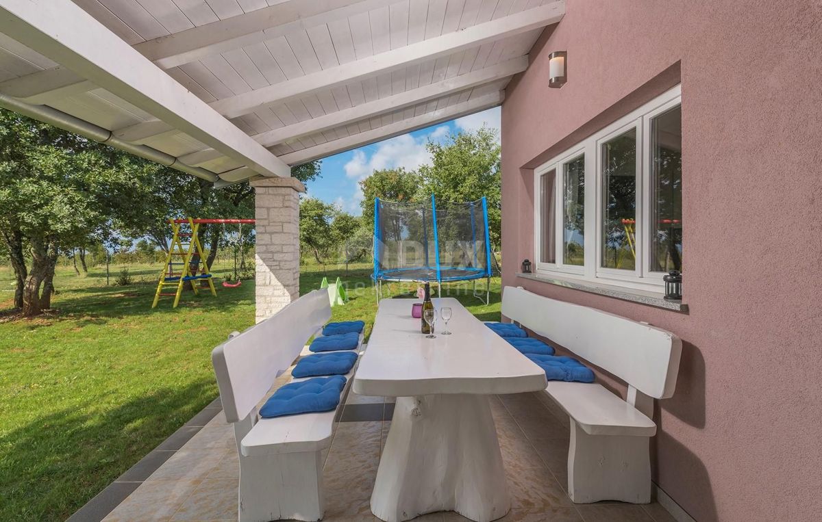 ISTRIA, ROVINJ - Spaziosa proprietà idilliaca