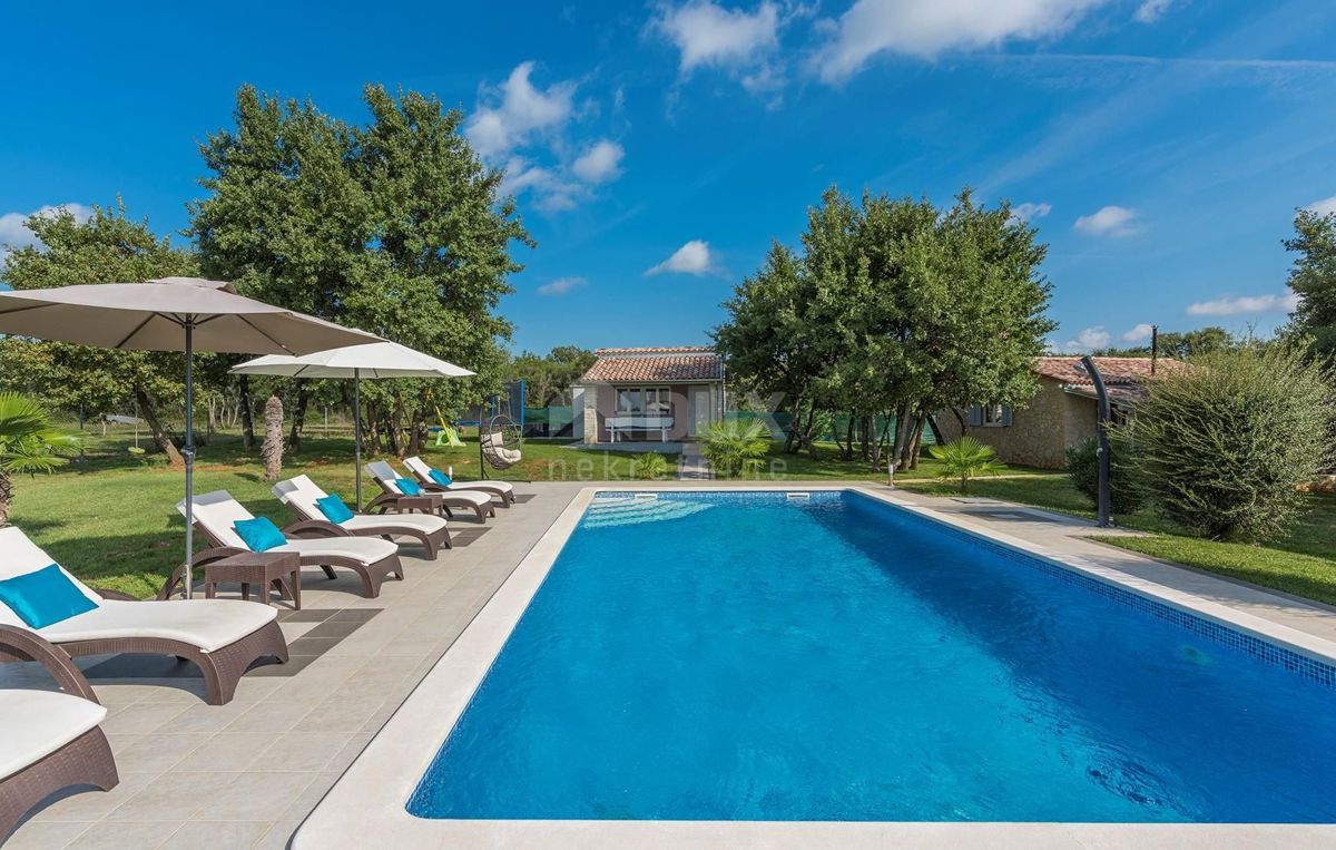 ISTRIA, ROVINJ - Spaziosa proprietà idilliaca