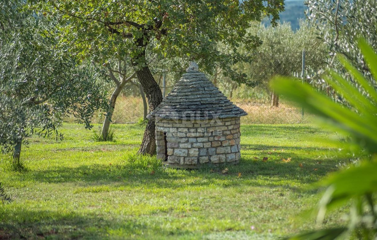 ISTRIA, ROVINJ - Spaziosa proprietà idilliaca