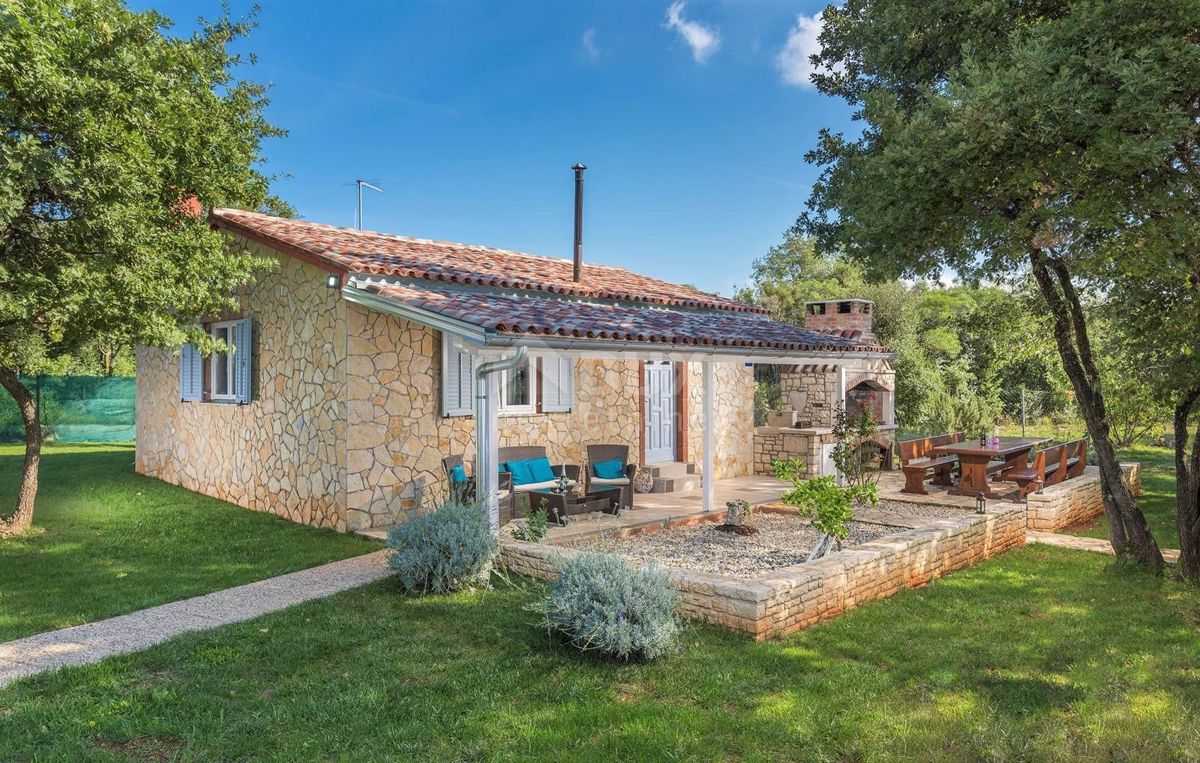 ISTRIA, ROVINJ - Spaziosa proprietà idilliaca