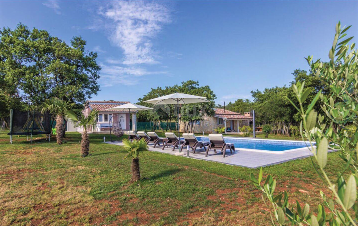 ISTRIA, ROVINJ - Spaziosa proprietà idilliaca