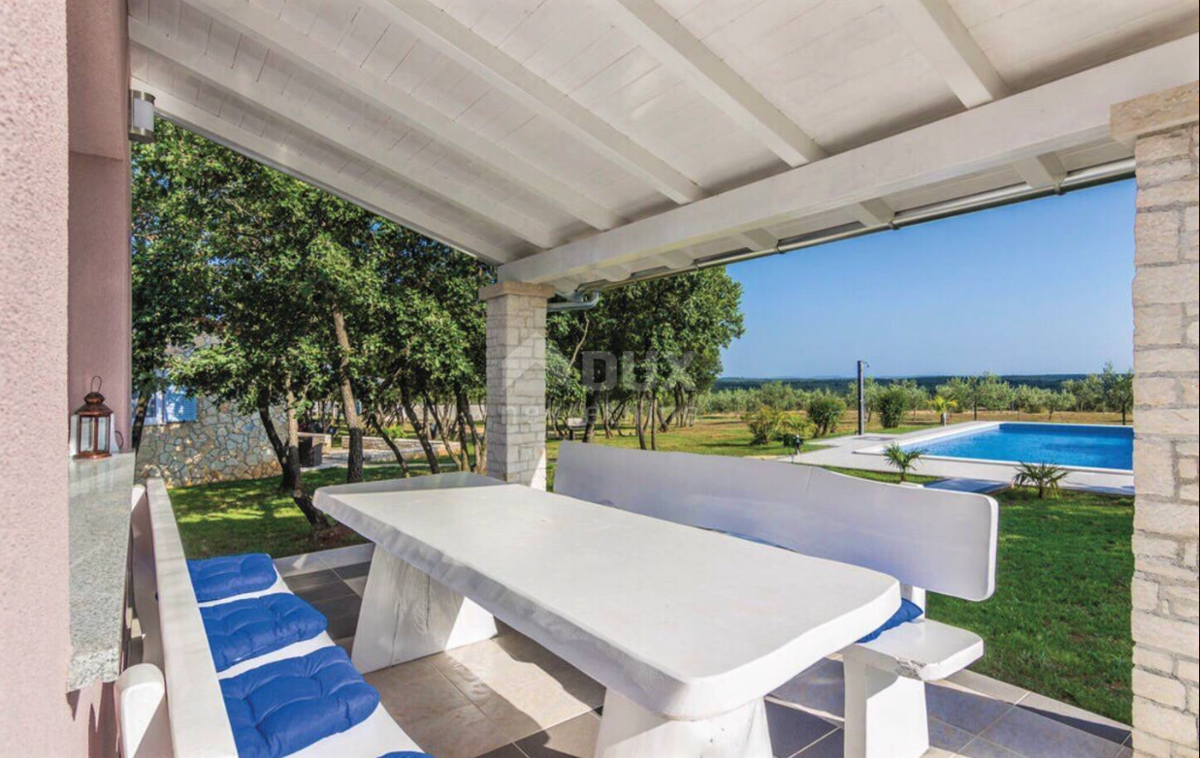 ISTRIA, ROVINJ - Spaziosa proprietà idilliaca