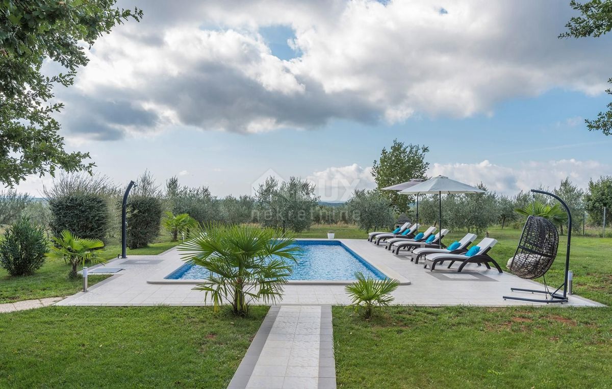 ISTRIA, ROVINJ - Spaziosa proprietà idilliaca