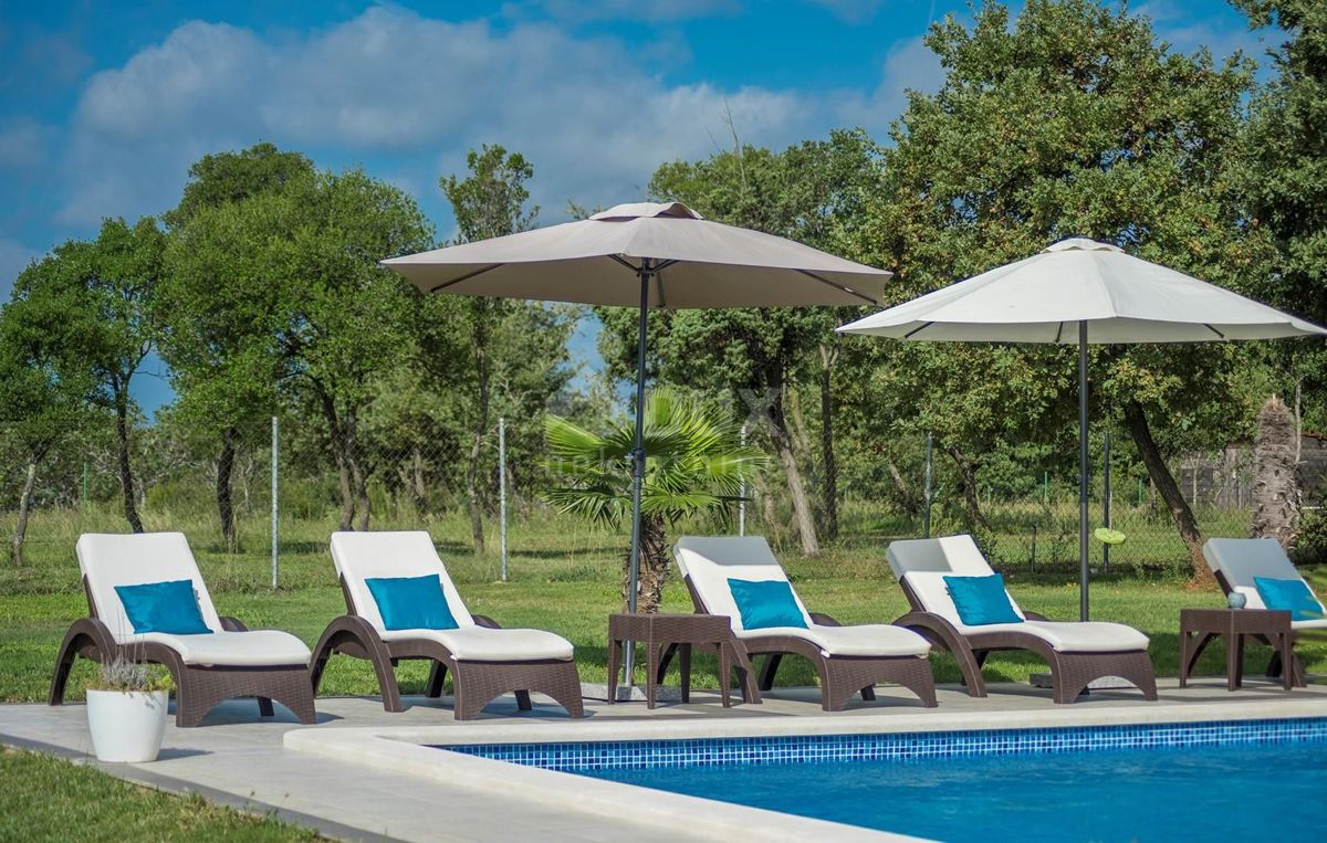 ISTRIA, ROVINJ - Spaziosa proprietà idilliaca