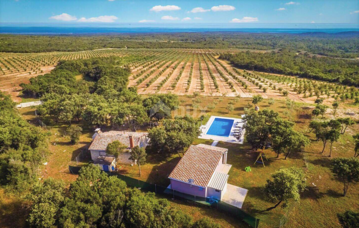 ISTRIA, ROVINJ - Spaziosa proprietà idilliaca