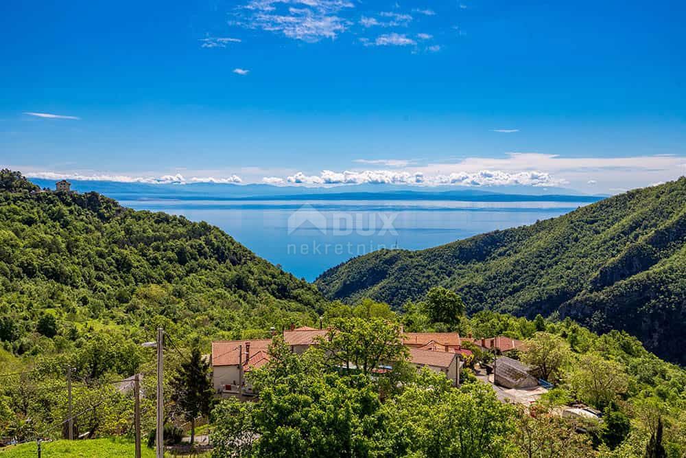 OPATIJA, LOVRANSKA DRAGA - hotel e ristorante 600m2 con vista panoramica in un'oasi di pace + ambiente 1300m2