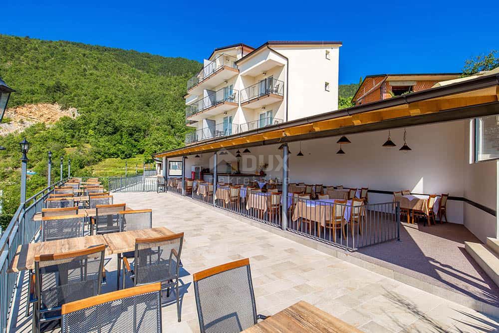 OPATIJA, LOVRANSKA DRAGA - hotel e ristorante 600m2 con vista panoramica in un'oasi di pace + ambiente 1300m2