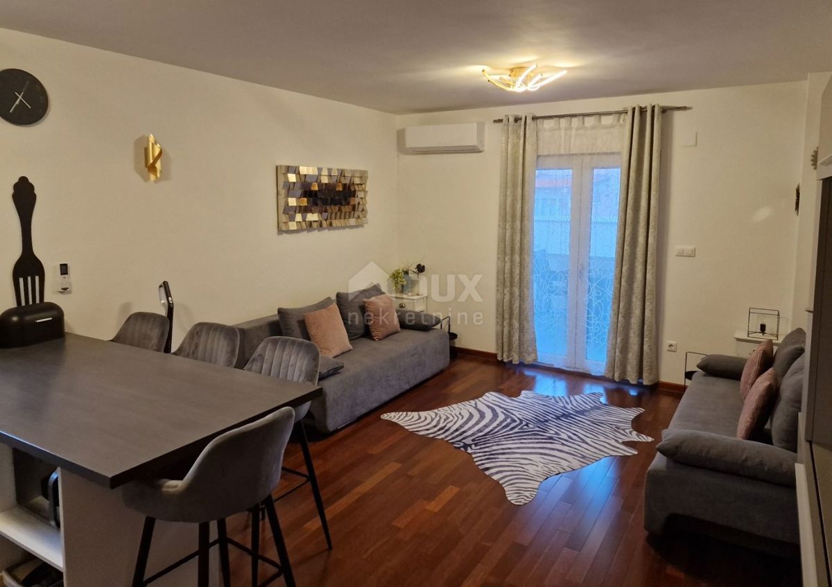 KRK, ŠILO - appartamento, 1 camera da letto + bagno, giardino privato e piscina!!!