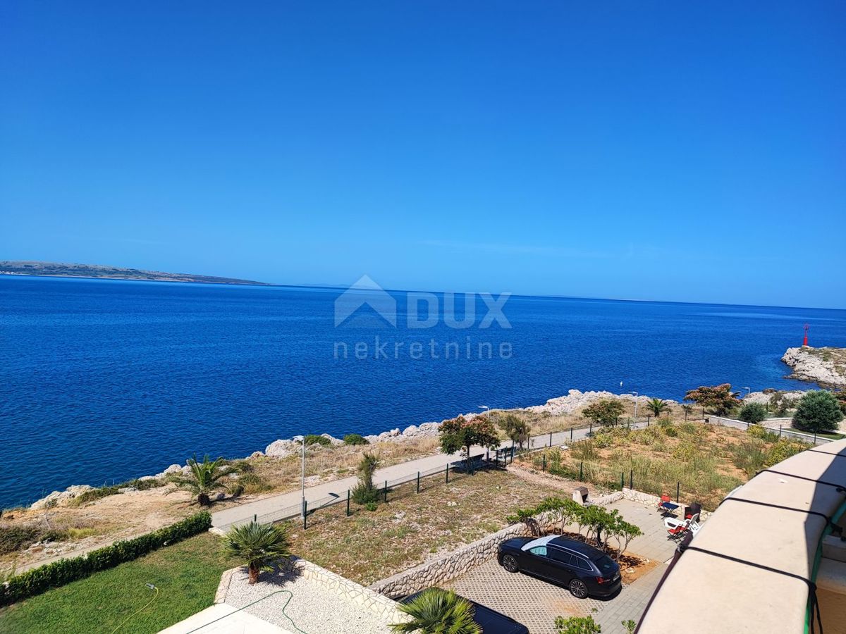 ISOLA DI PAG, POVLJANA Appartamento con 3 camere da letto in un nuovo edificio PRIMA FILA AL MARE