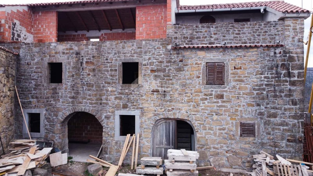 ISTRIA, BUZET - Casa con vista panoramica