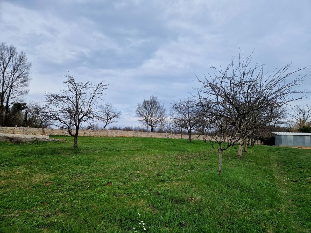 ISTRIA, GRAČIŠĆE - È iniziata la costruzione di una bella casa a un piano