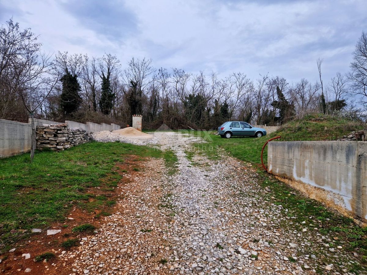 ISTRIA, GRAČIŠĆE - È iniziata la costruzione di una bella casa a un piano
