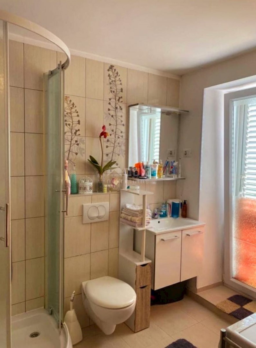 Mali Lošinj - casa con giardino paesaggistico e parcheggio