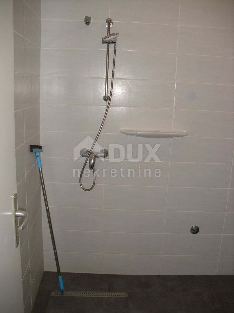 Isola di Krk, Baška (dintorni) - Casa ristrutturata con due appartamenti