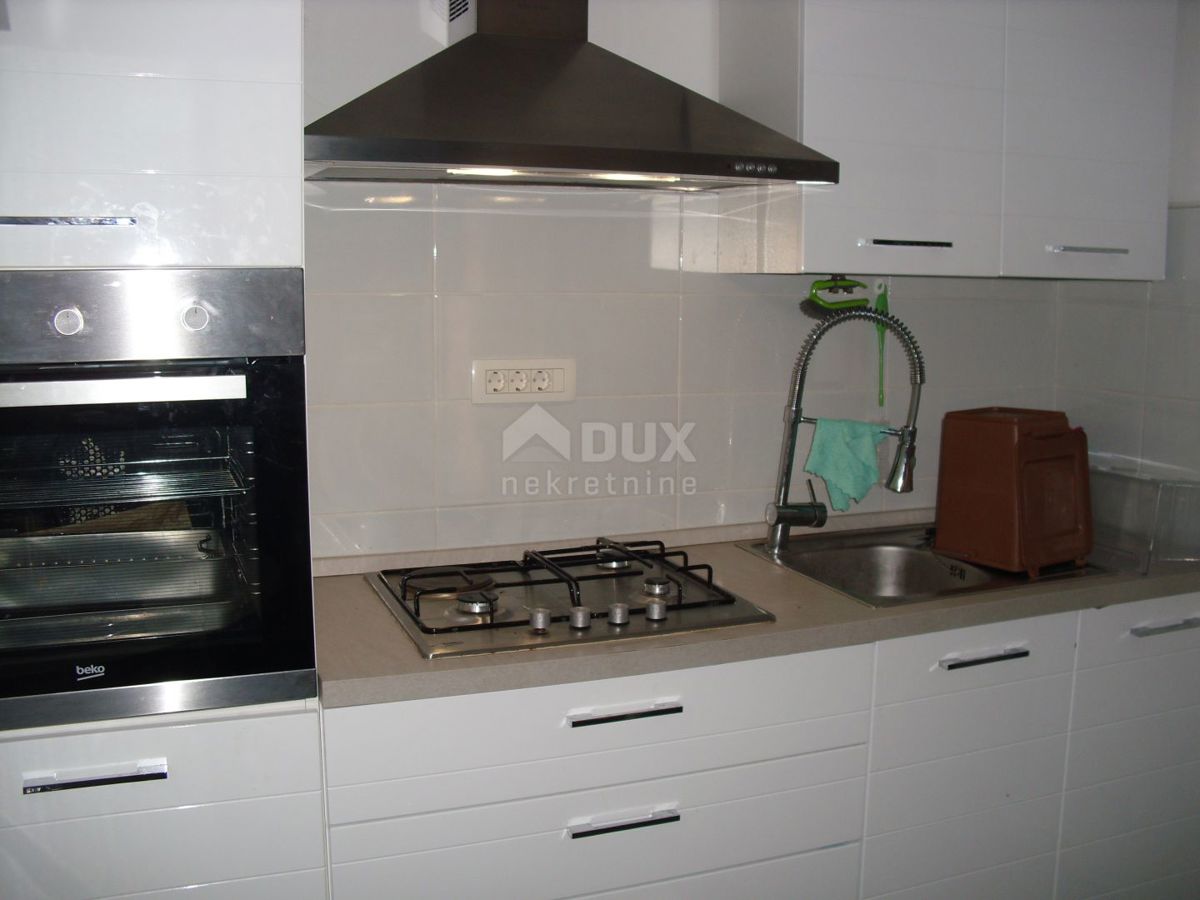 Isola di Krk, Baška (dintorni) - Casa ristrutturata con due appartamenti