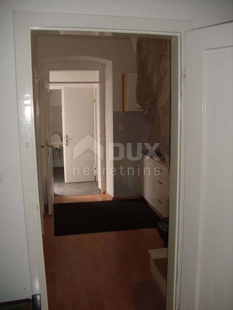 Isola di Krk, Baška (dintorni) - Casa ristrutturata con due appartamenti