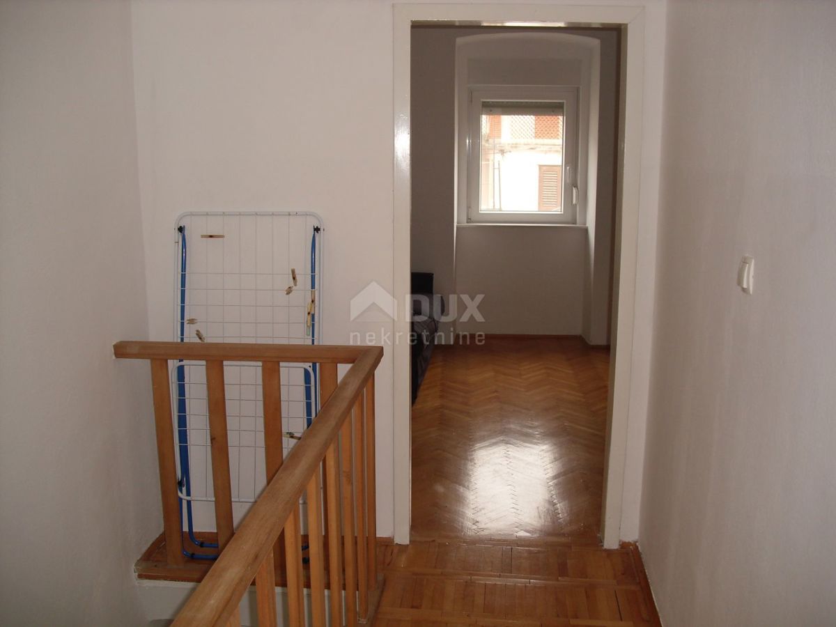 Isola di Krk, Baška (dintorni) - Casa ristrutturata con due appartamenti