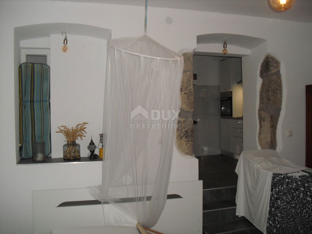 Isola di Krk, Baška (dintorni) - Casa ristrutturata con due appartamenti