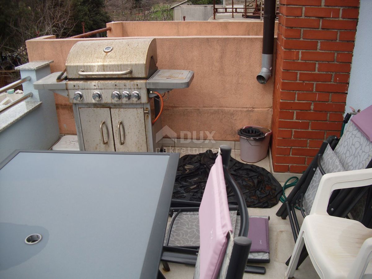 Isola di Krk, Baška (dintorni) - Casa ristrutturata con due appartamenti