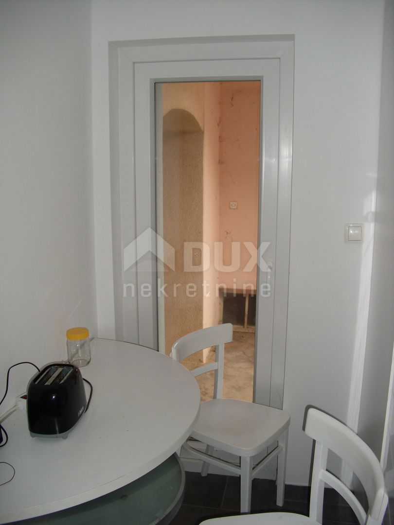 Isola di Krk, Baška (dintorni) - Casa ristrutturata con due appartamenti