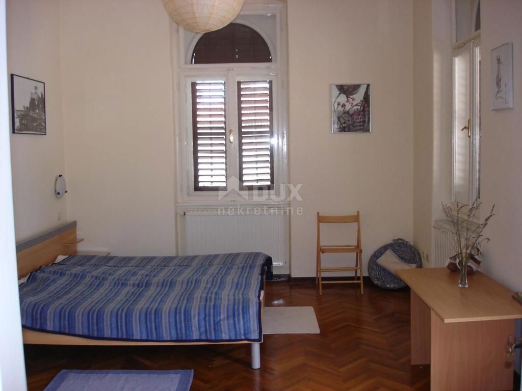 OPATIJA - appartamento in pieno centro, 120 m2