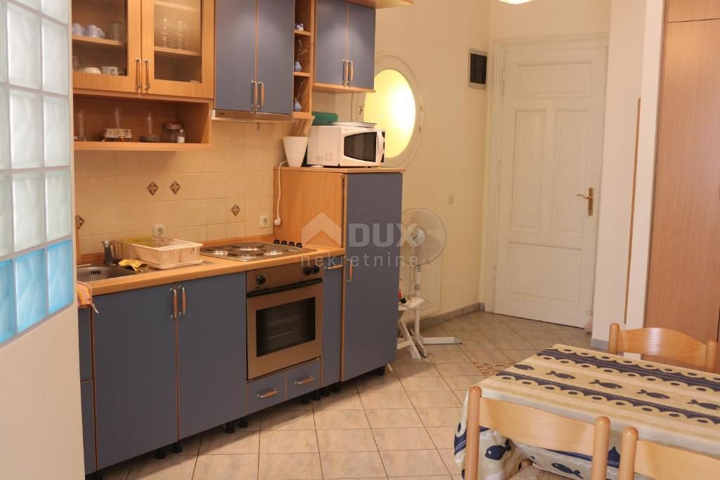 OPATIJA - appartamento in pieno centro, 120 m2