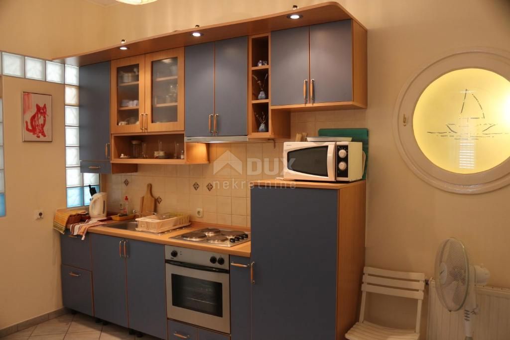 OPATIJA - appartamento in pieno centro, 120 m2