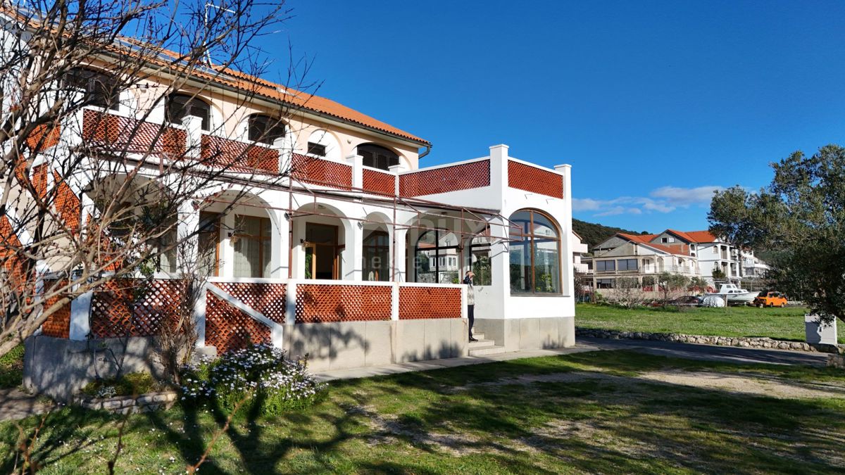 ISOLA DI RAB - Palazzina vicino al mare!