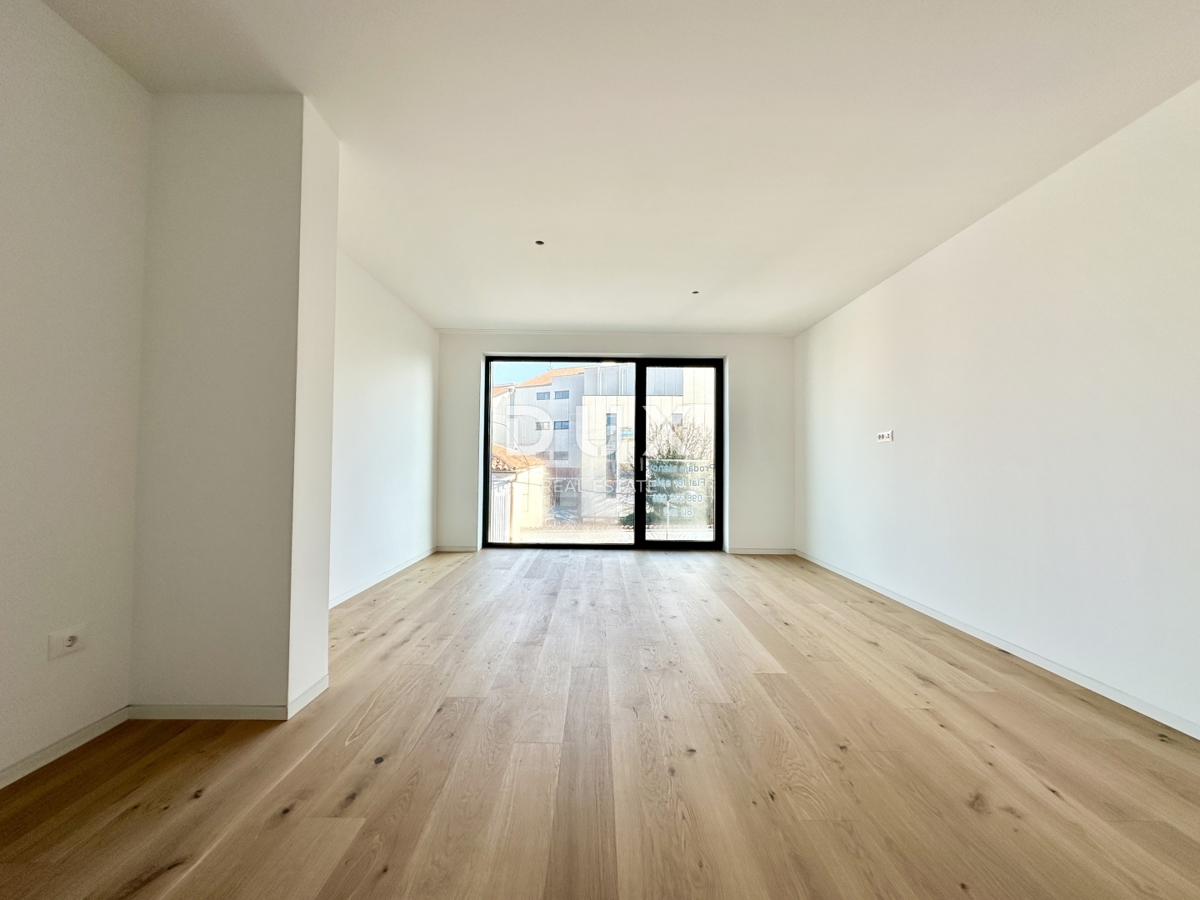 UMAGO, CENTRO - Appartamento in lussuosa costruzione nuova, prima fila al mare