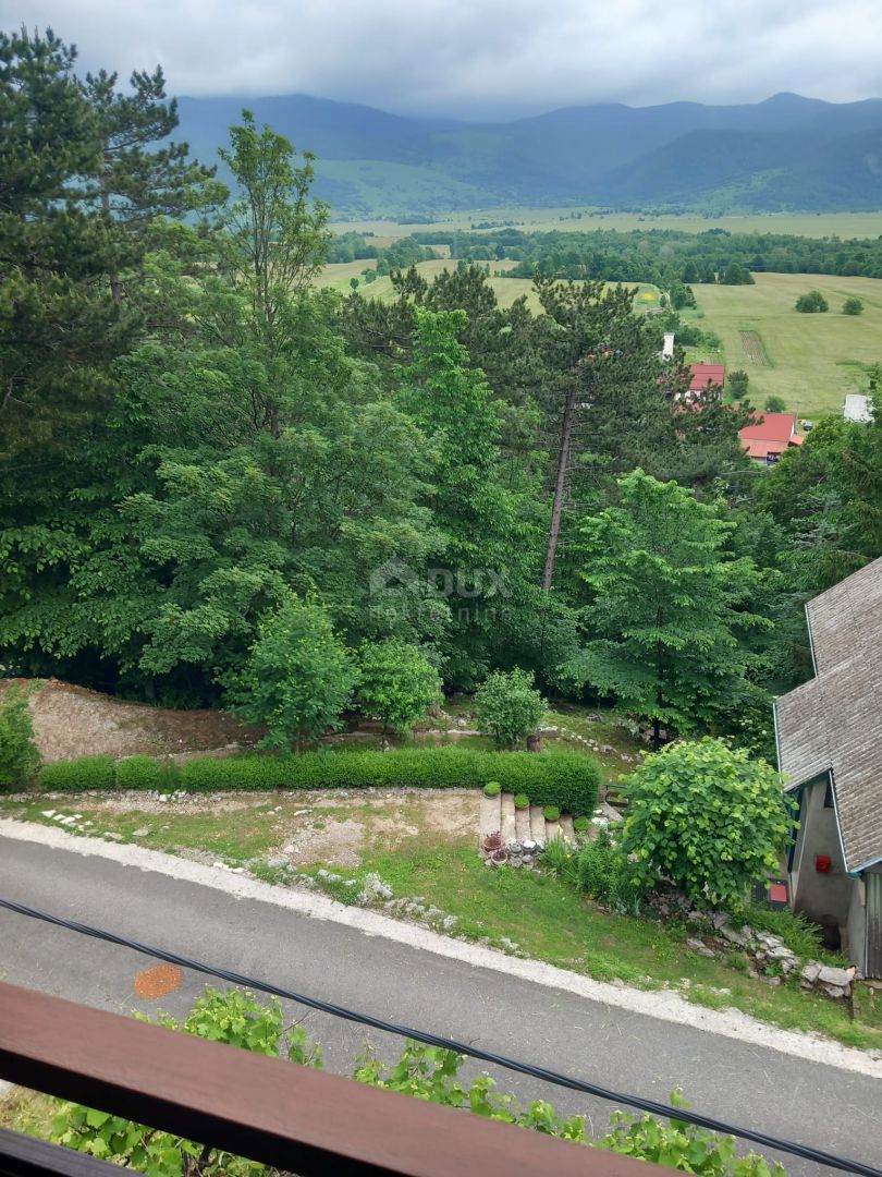 GORSKI KOTAR, LIČ - casa indipendente con garage e giardino vicino al lago a Fužine! OPPORTUNITÀ!