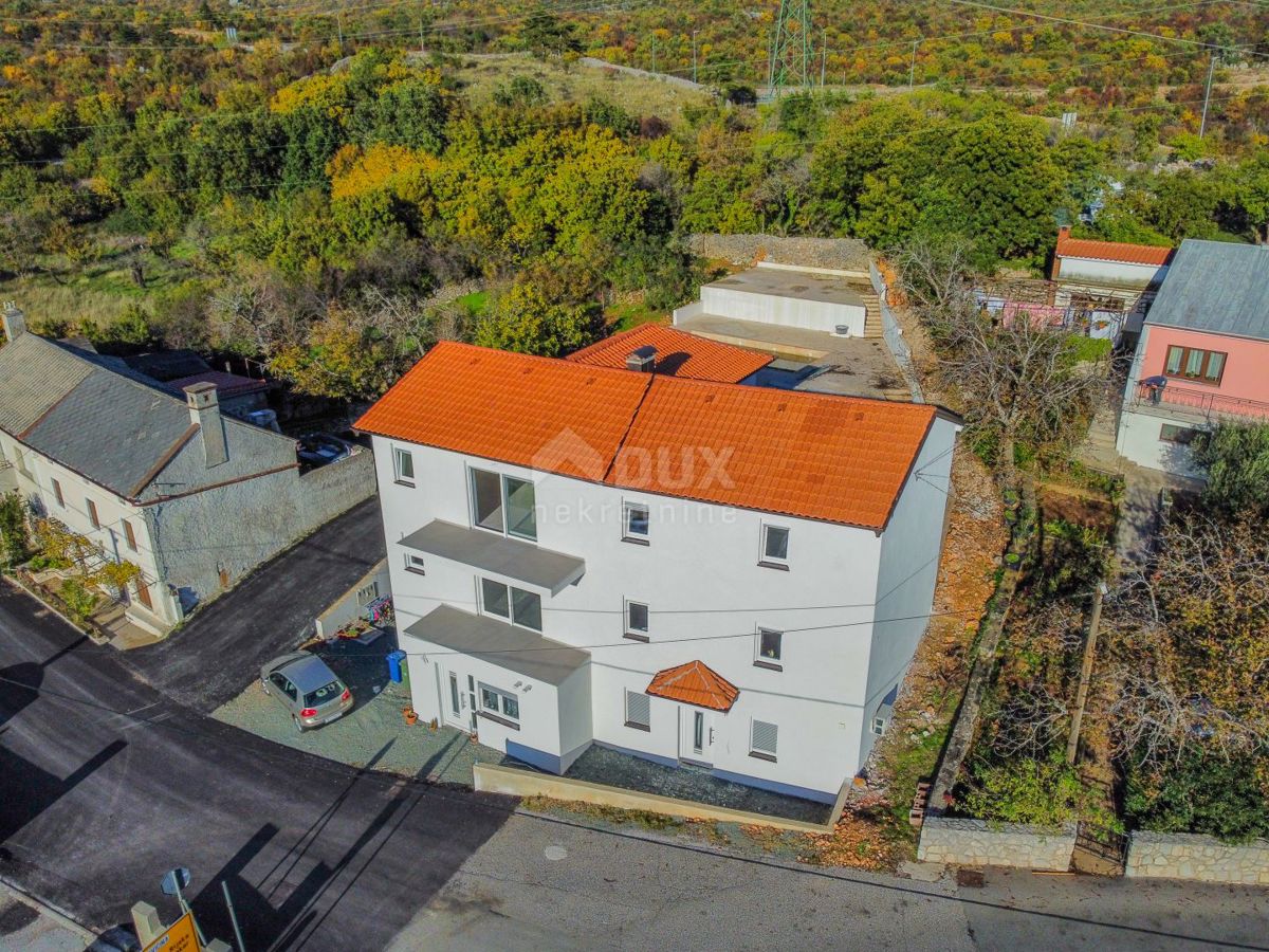 RIJEKA, HRELJIN - appartamento più grande in un nuovo edificio con piscina, parcheggio e giardino 