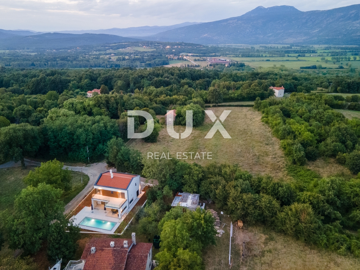ISTRIA, LABIN - Casa dal design contemporaneo con piscina