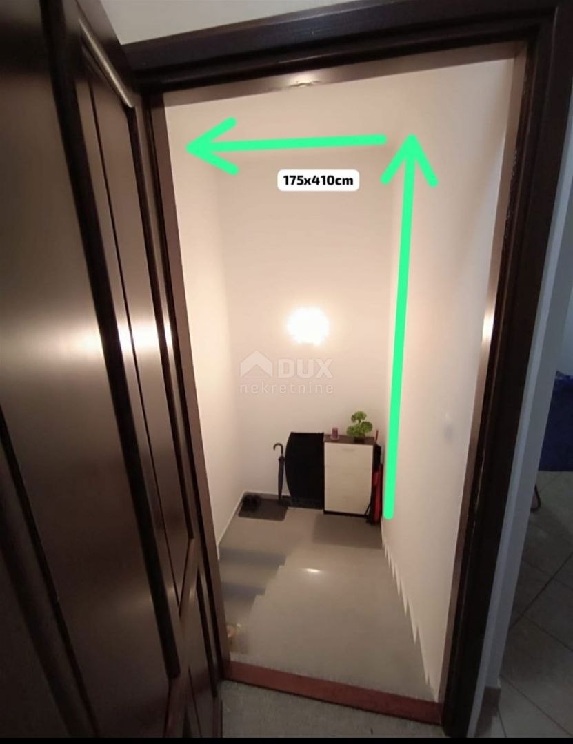 MATULJI - 2BR + DB in un edificio nuovo con parcheggio in una posizione tranquilla