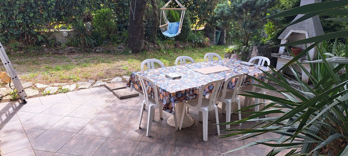 ISOLA DI KRK, LINARDIĆI - bella casa con cinque appartamenti