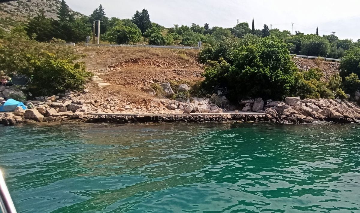 ZADAR, TRIBANJ - terreno edificabile prima fila al mare 4.525 m2 per un edificio residenziale - appartamenti/appartamenti/casa bifamiliare/villa! OPPORTUNITÀ! 